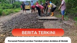 Personel Polsek Lembor Tambal Jalan Amblas di Welak Manggarai Barat 