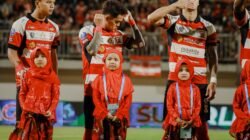 Siswa MIQI Darus Salam Pamekasan Ukir Momen Istimewa sebagai Player Escort Madura United FC